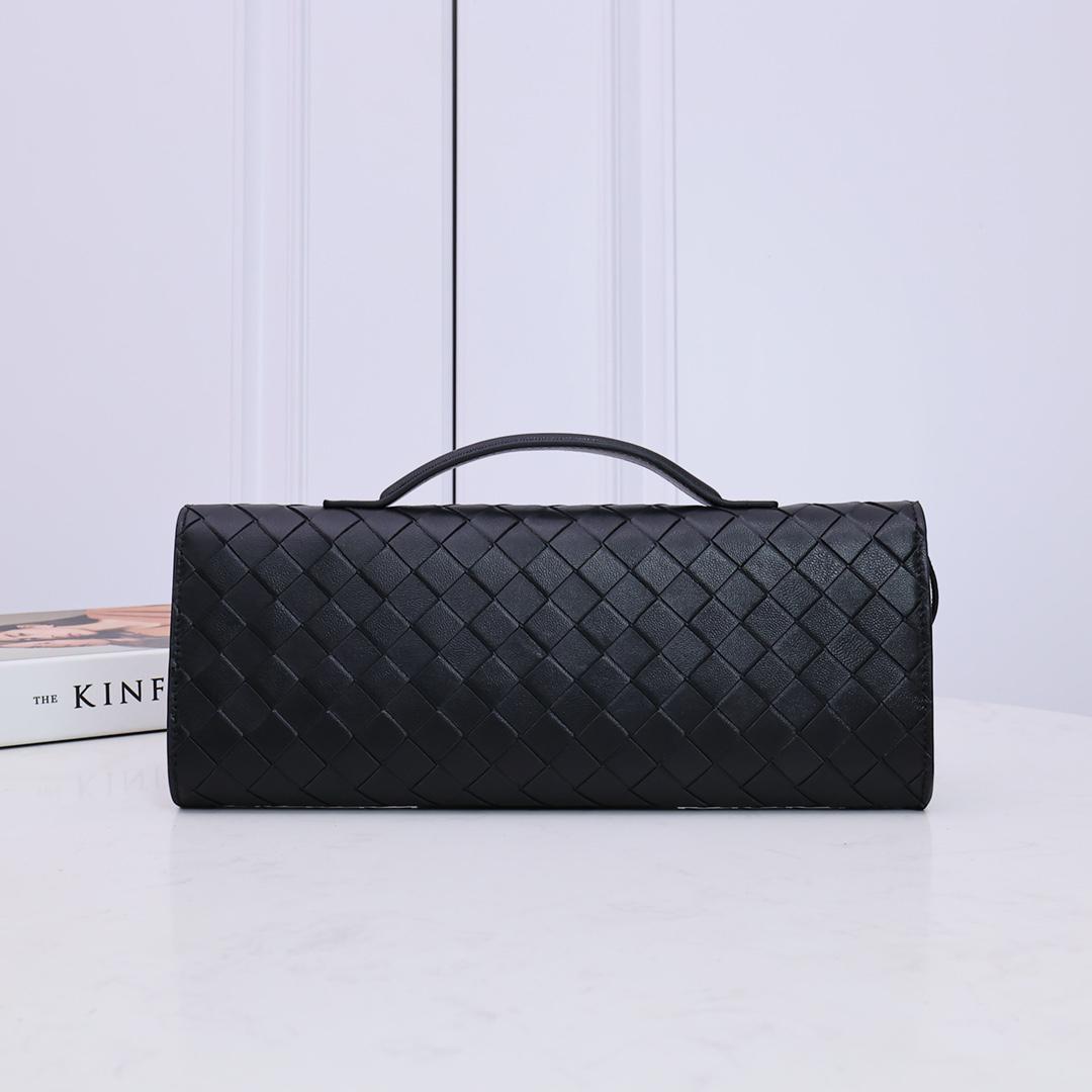 Bottega Veneta Andiamo Clutch 31*13*3cm - DesignerGu