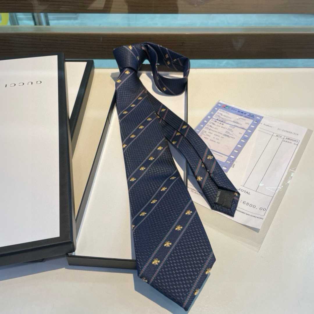 Gucci Bee and Web Silk Jacquard Tie - DesignerGu