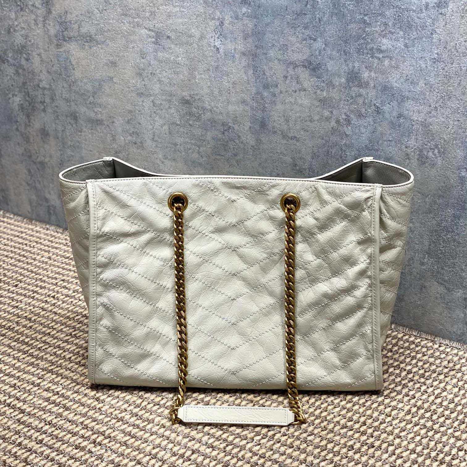 Saint Laurent Nini Shopping In Vintage Leather - DesignerGu