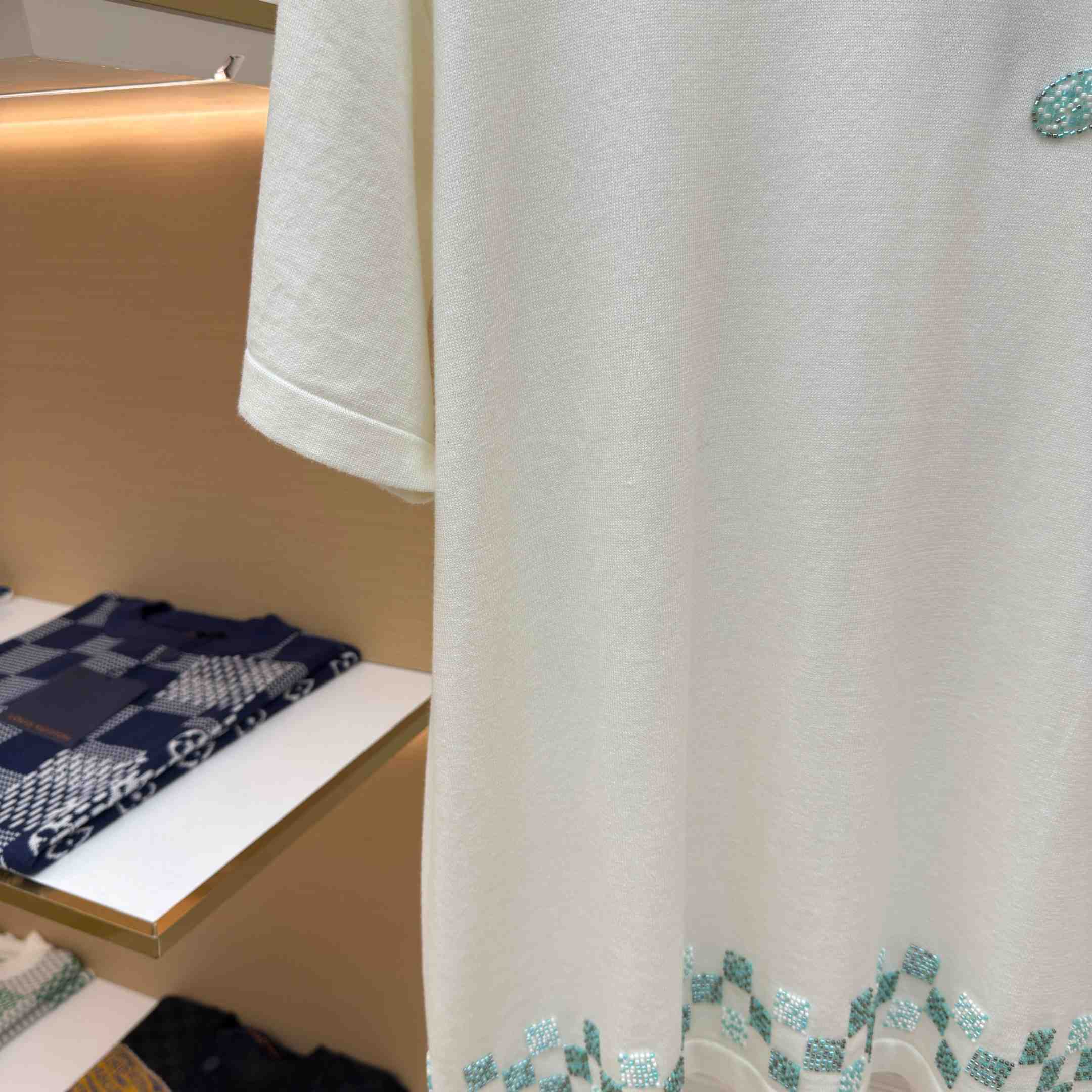 Louis Vuitton Embellished Short-Sleeved Crewneck 1AHVO9 - DesignerGu