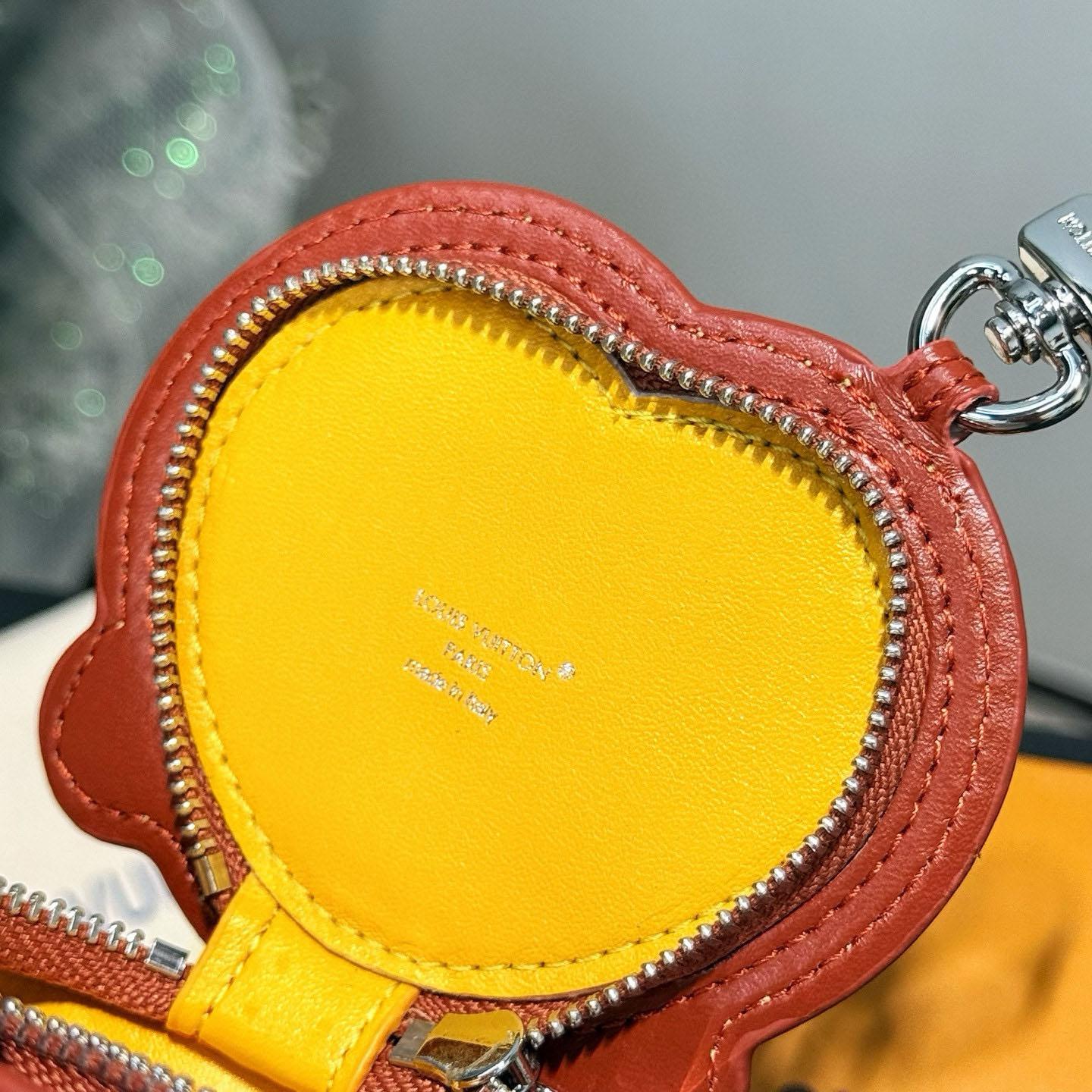 Louis Vuitton LV Bretzel Bag Charm M03295 - DesignerGu