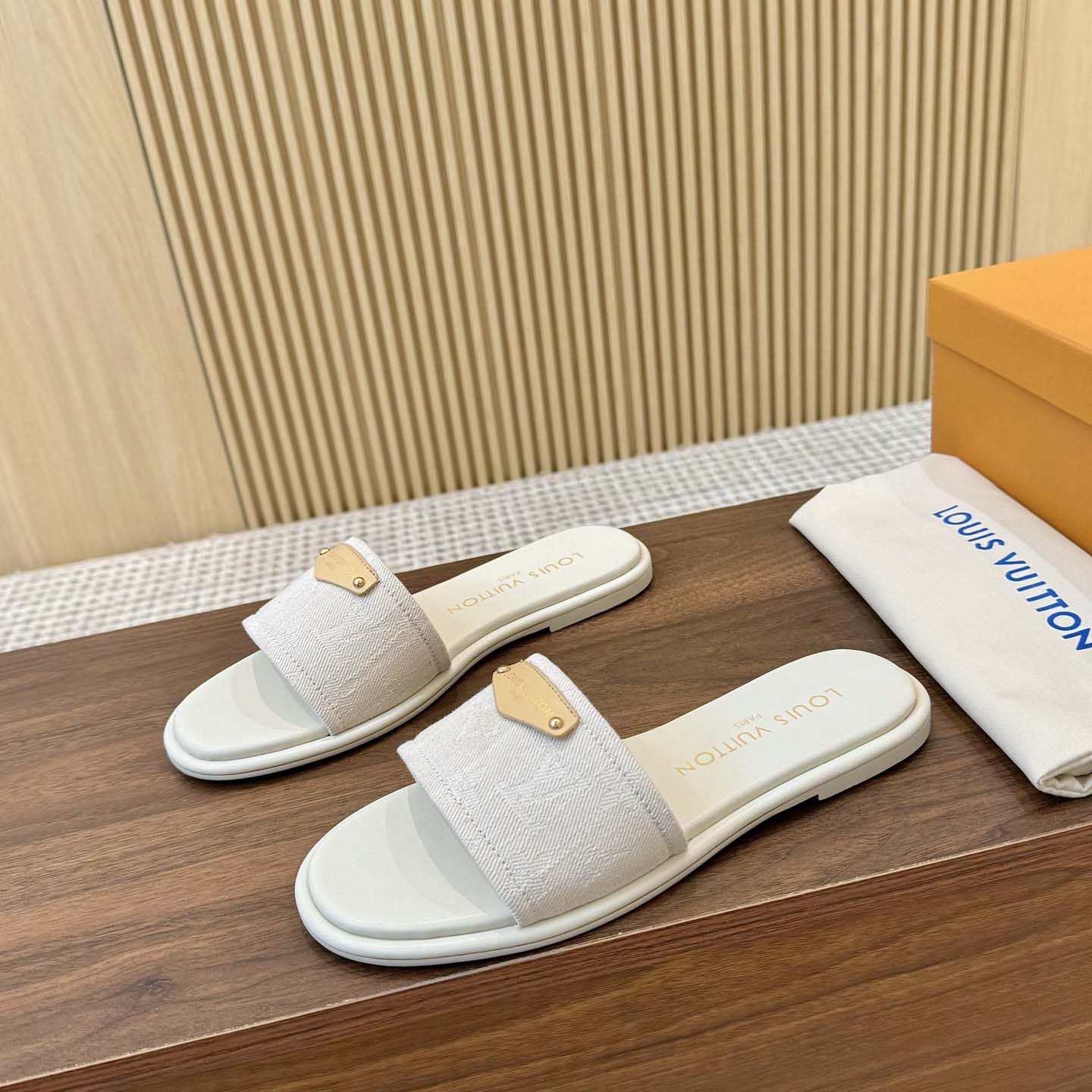 Louis Vuitton Lily Flat Mule   1AJPML - DesignerGu