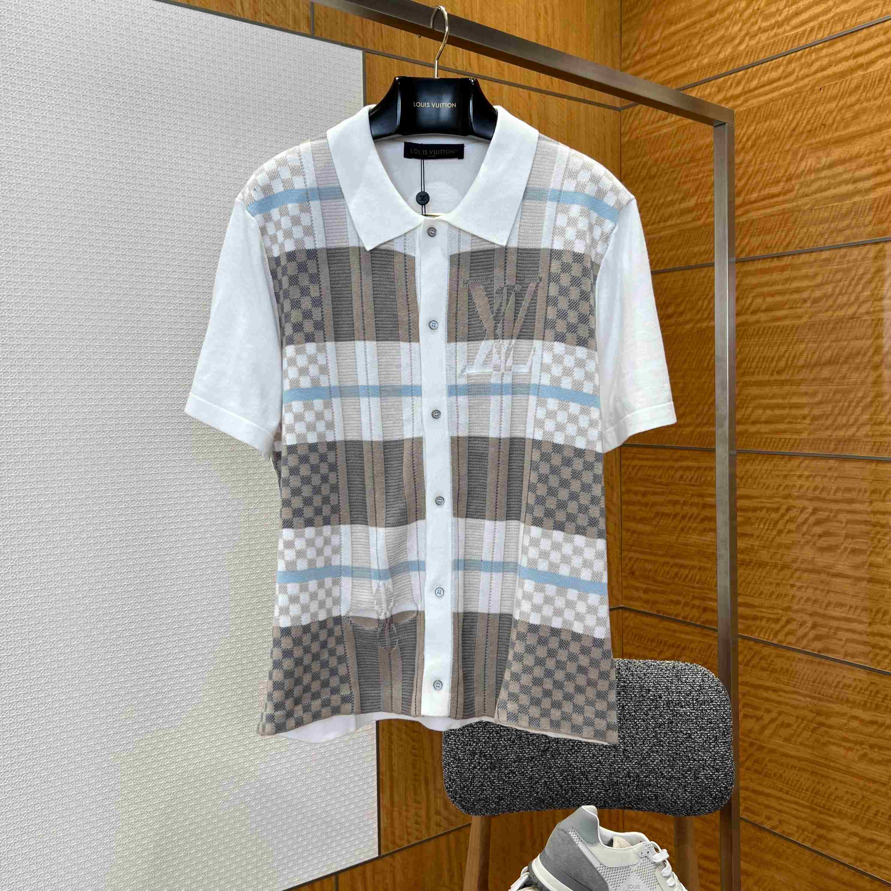 Louis Vuitton Graphic Jacquard Short-Sleeved Shirt 1AJTVO - DesignerGu