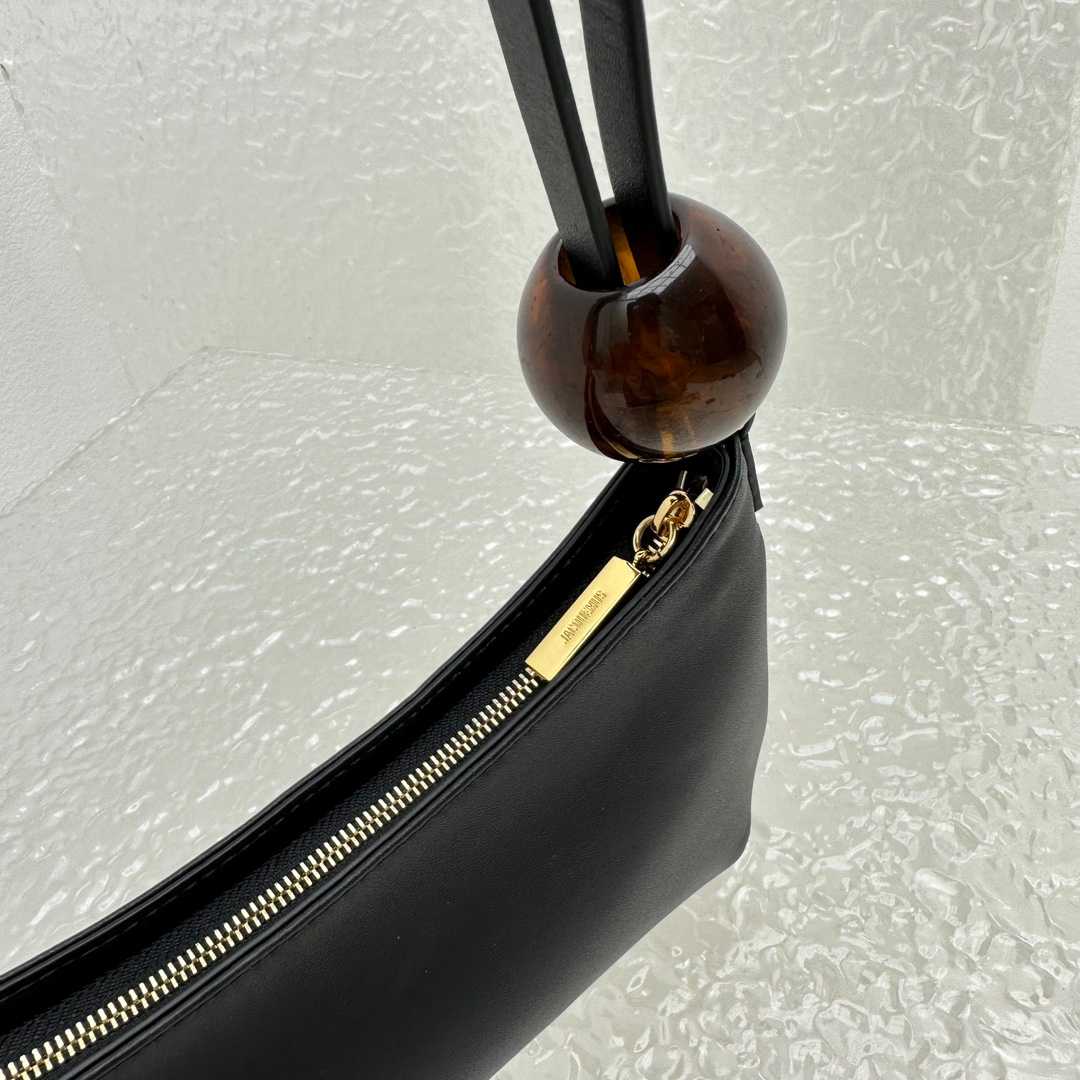 Jacquemus The Bisou Perle - DesignerGu