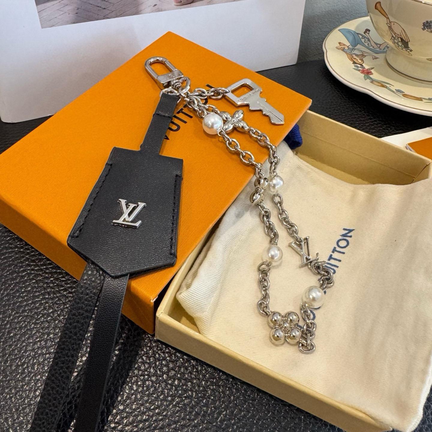 Louis Vuitton Midnight Pearls Stacking Bag Charms M02957 - DesignerGu