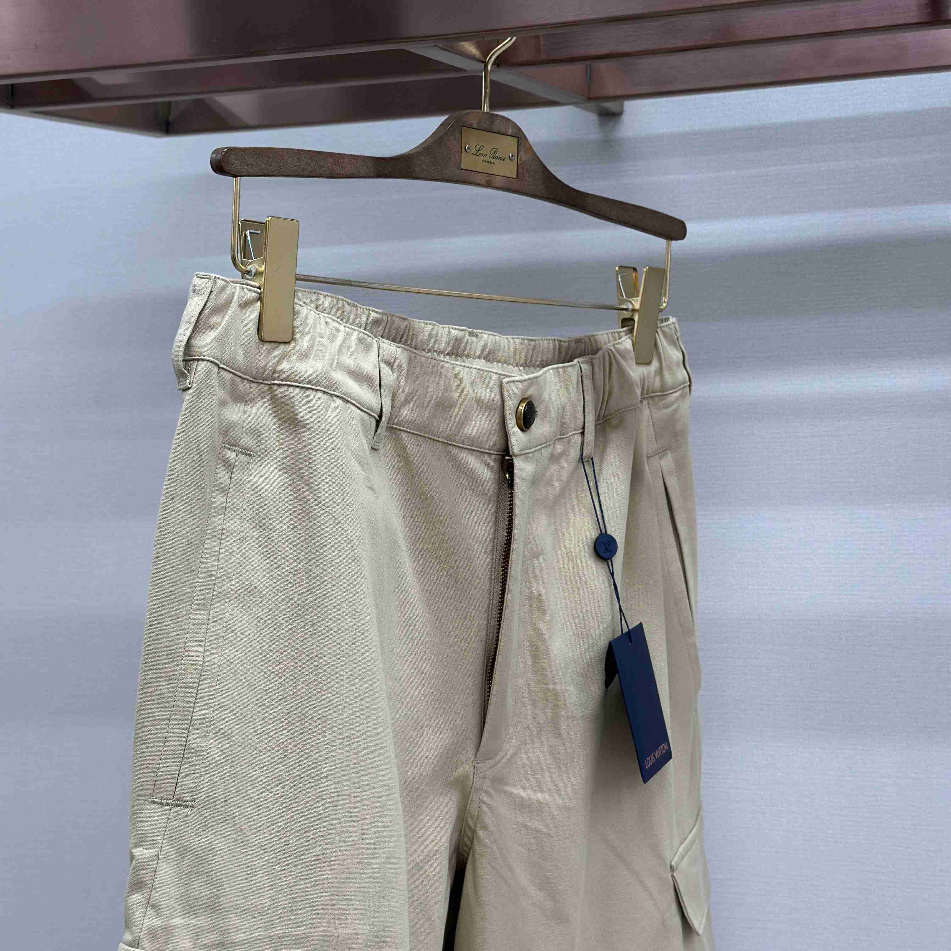 Louis Vuitton Embroidered Cotton Cargo Pants 1AJTZR - DesignerGu