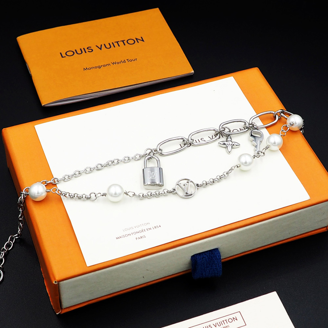 Louis Vuitton LV Mix Chains Bracelet   M1380A - DesignerGu