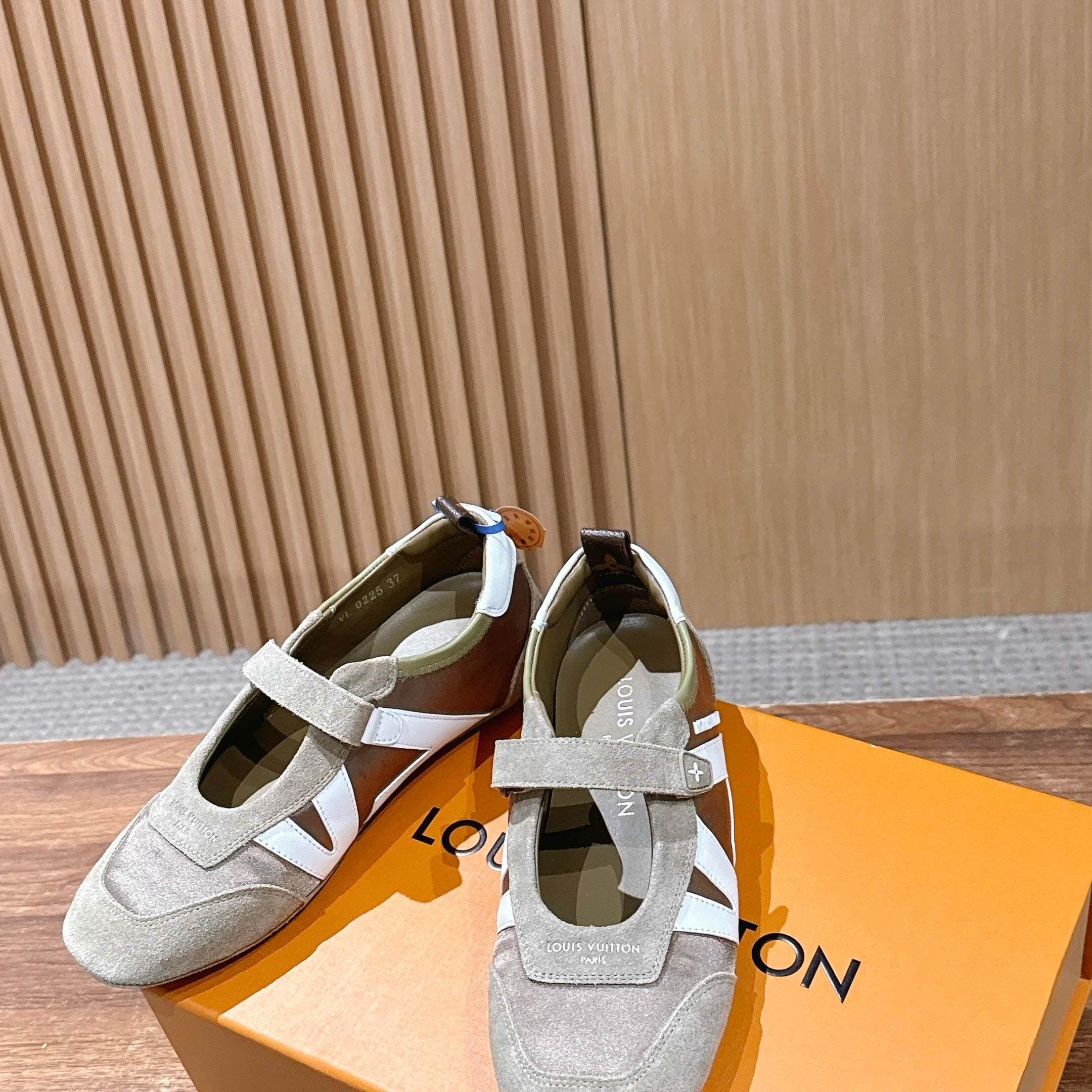 Louis Vuitton LV Sneakerina Mary Jane   1AJP00 - DesignerGu