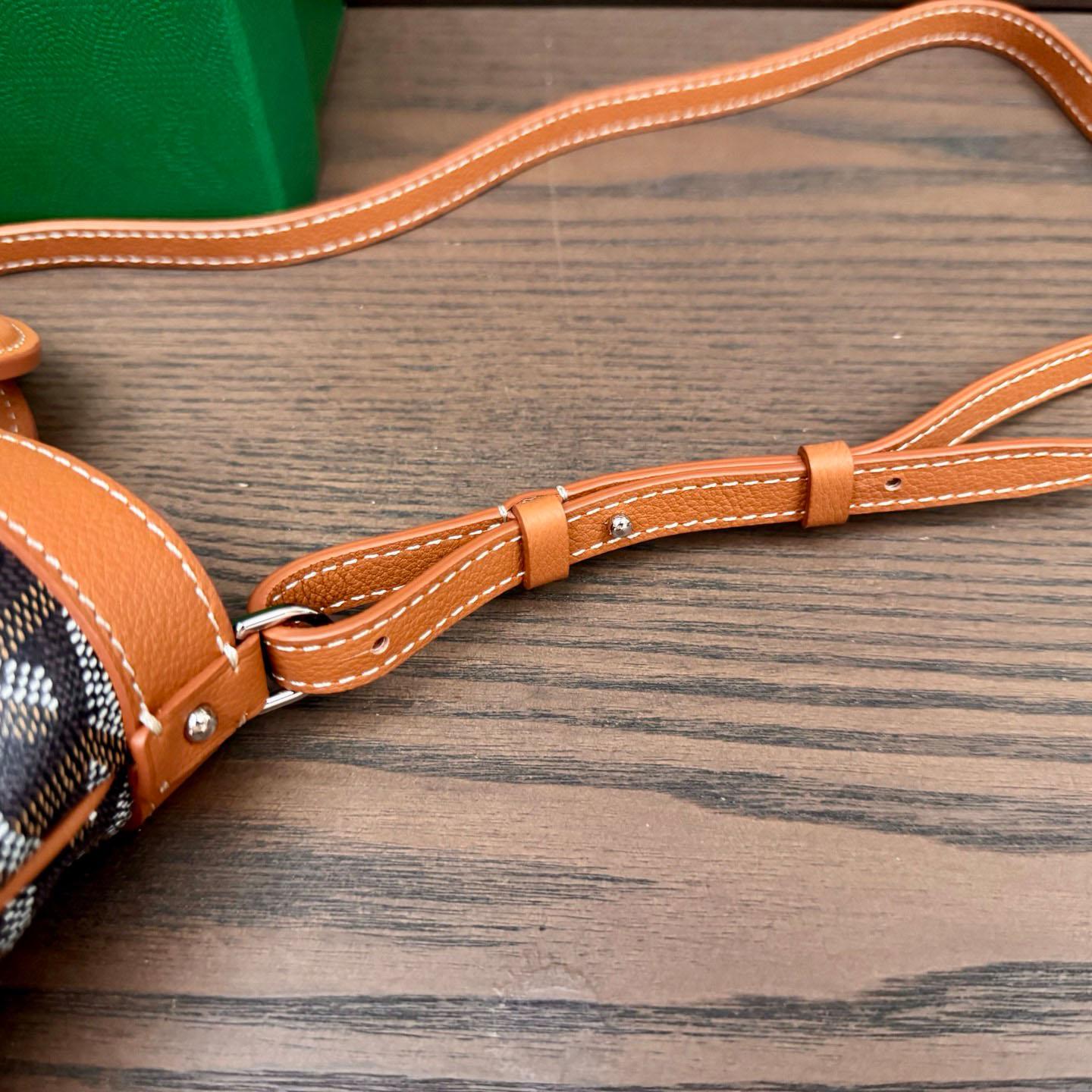 Goyard Beluga Mini Bag - DesignerGu