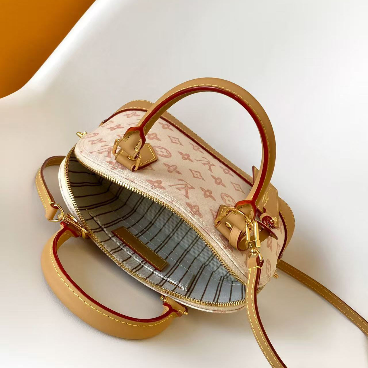 Louis Vuitton Alma BB M27525 - DesignerGu