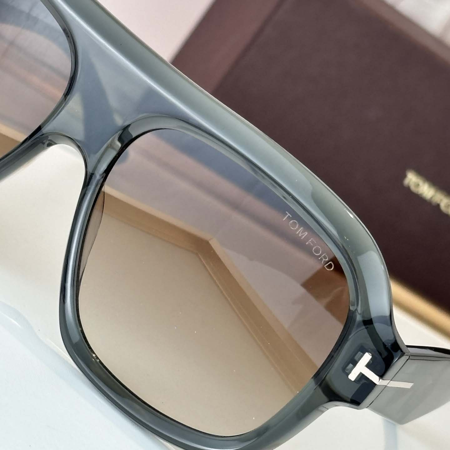 Tom Ford FT1324 Sunglasses - DesignerGu