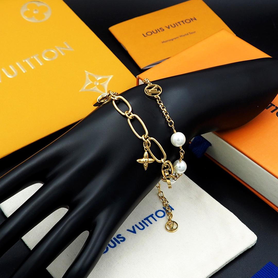 Louis Vuitton LV Mix Chains Bracelet   M1380A - DesignerGu