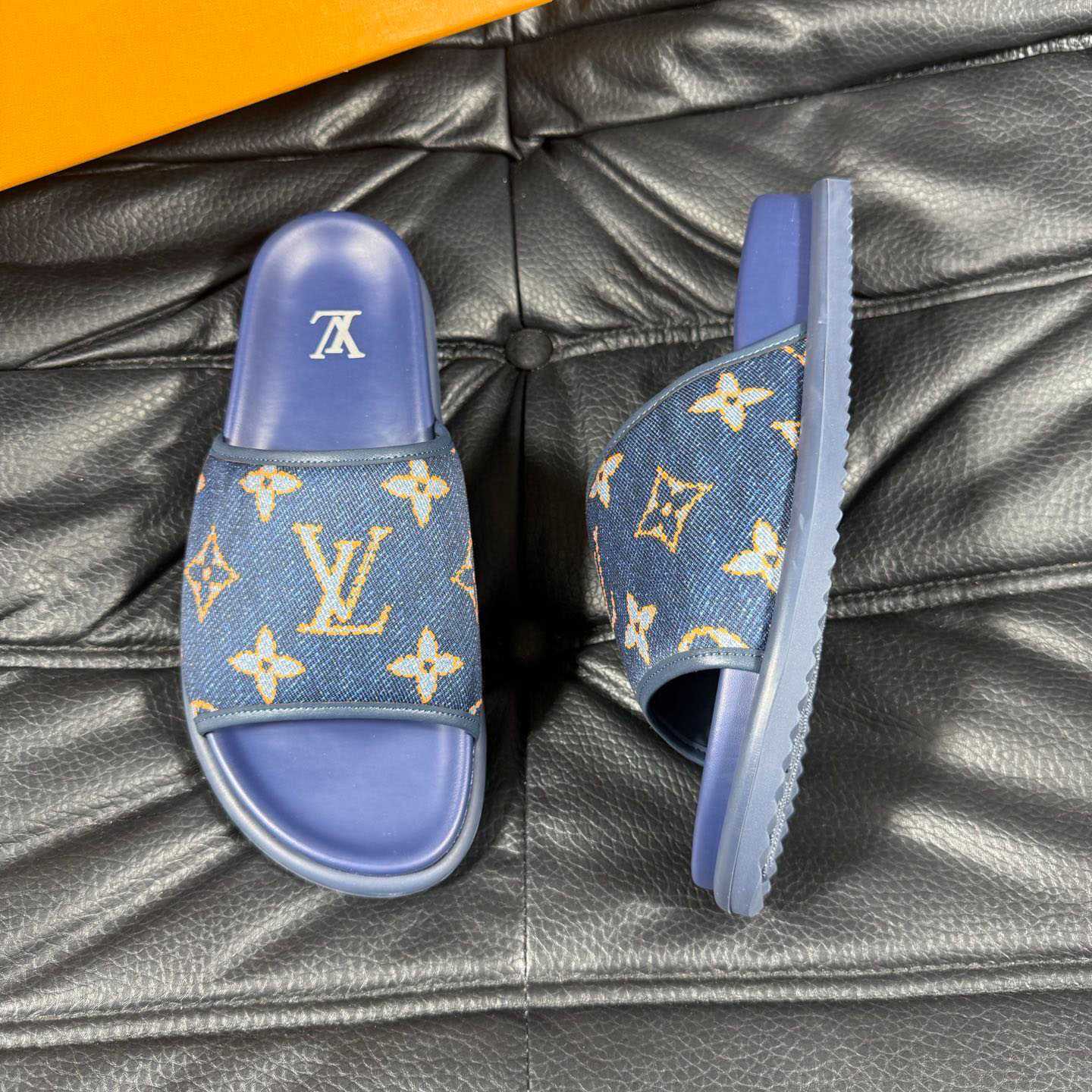 Louis Vuitton Miami Mule 1AIZRE - DesignerGu