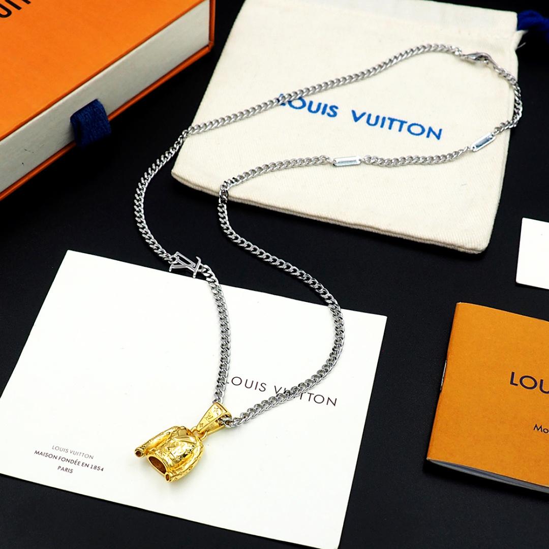 Louis Vuitton LV Jacket Charm  M03076 - DesignerGu