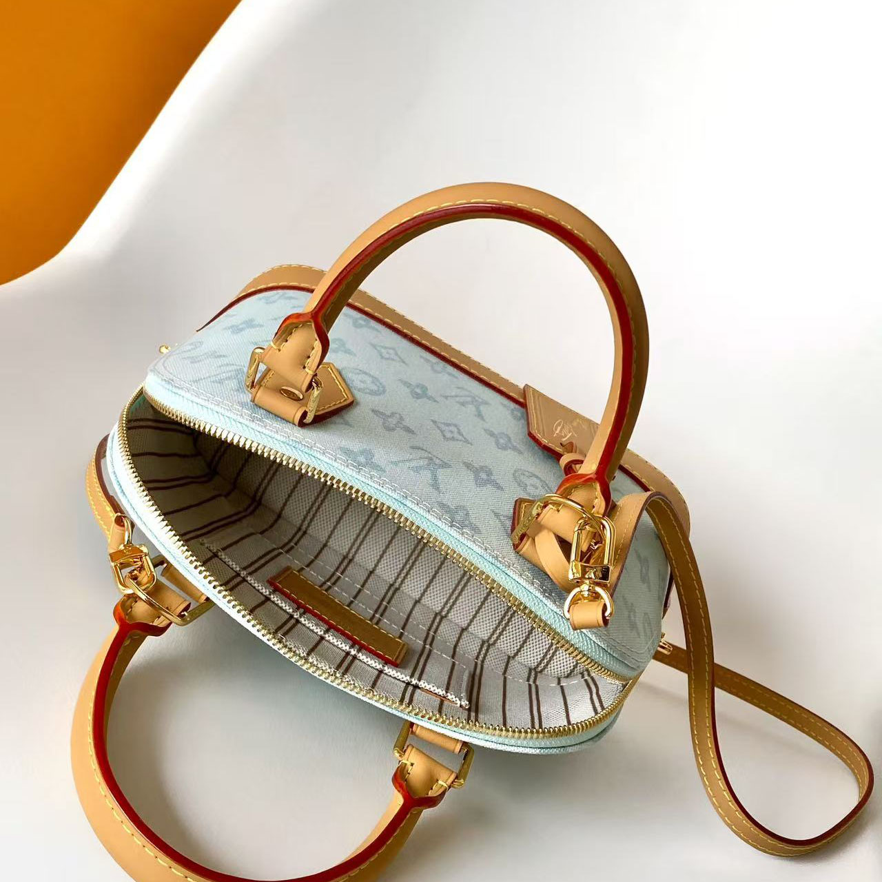 Louis Vuitton Alma BB M27526 - DesignerGu