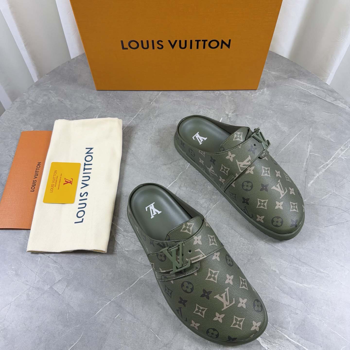 Louis Vuitton LV Easy Mule  1AIXC1 - DesignerGu