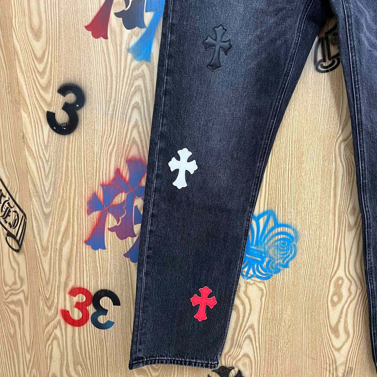 Chrome Hearts Cross Patch Jeans - DesignerGu