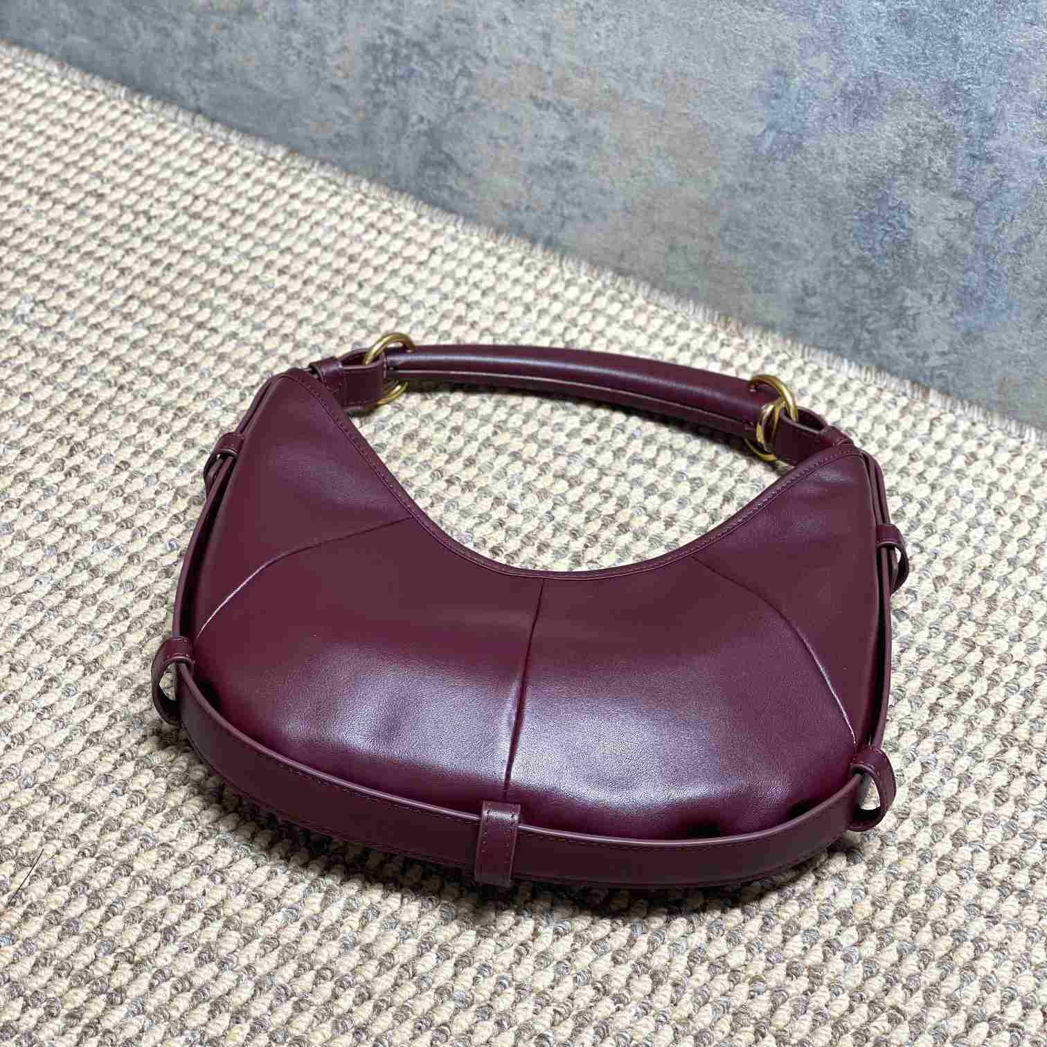 Saint Laurent MOMBASA Small In Leather - DesignerGu