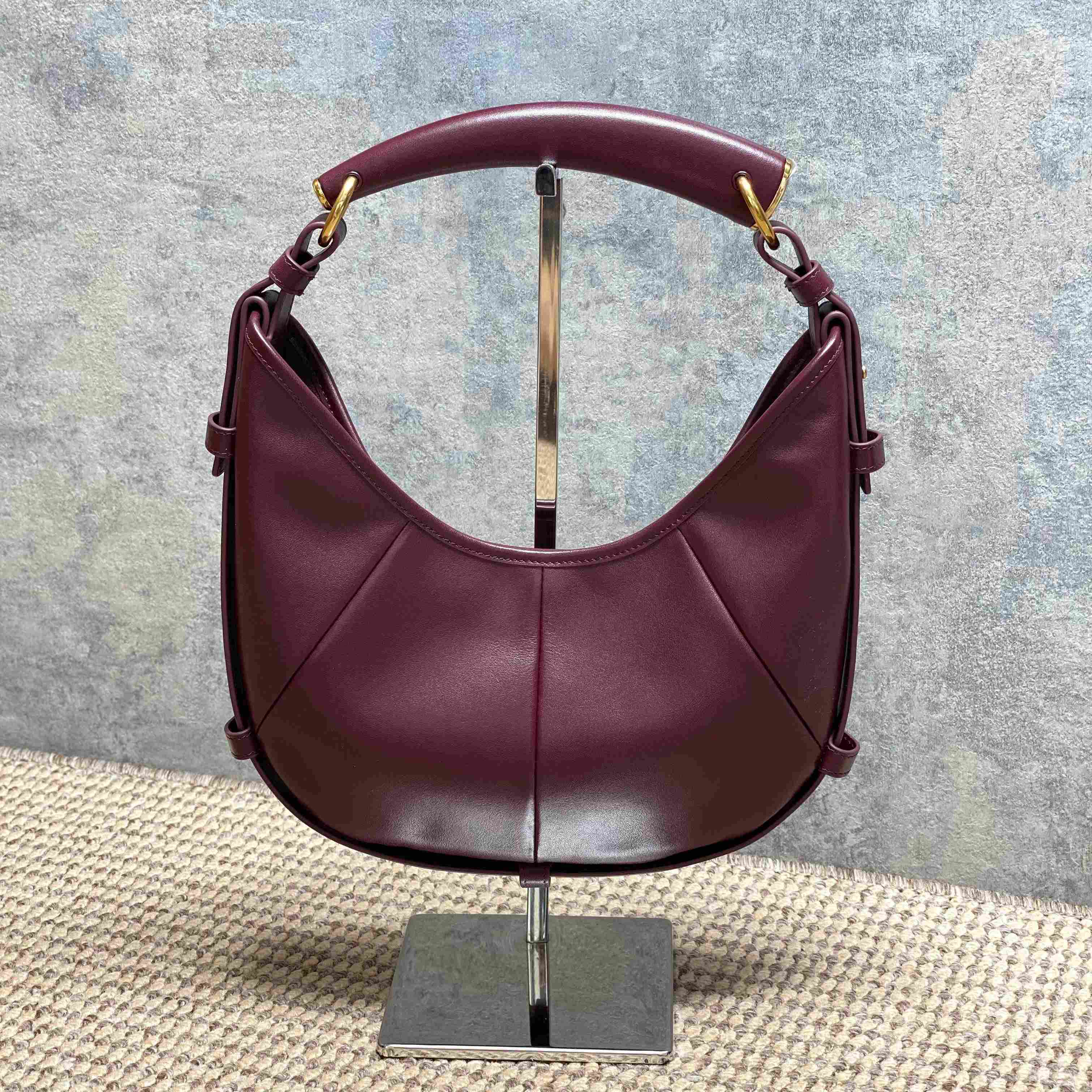 Saint Laurent MOMBASA Small In Leather - DesignerGu