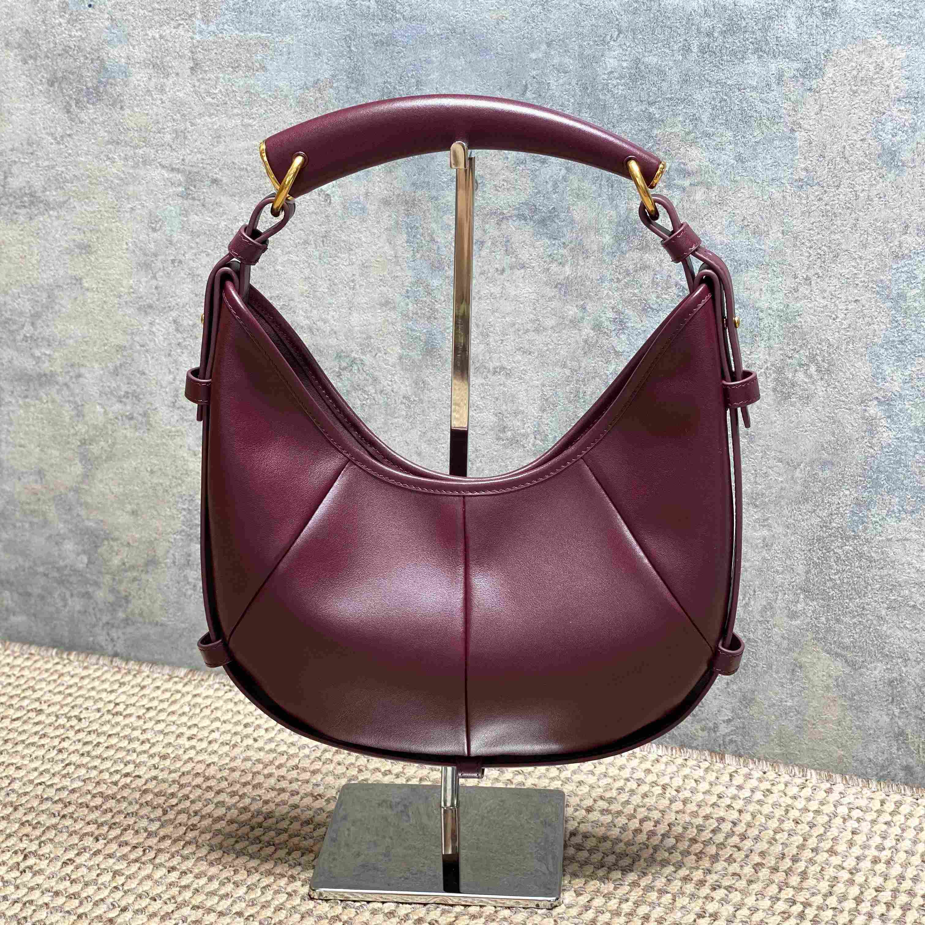 Saint Laurent MOMBASA Small In Leather - DesignerGu
