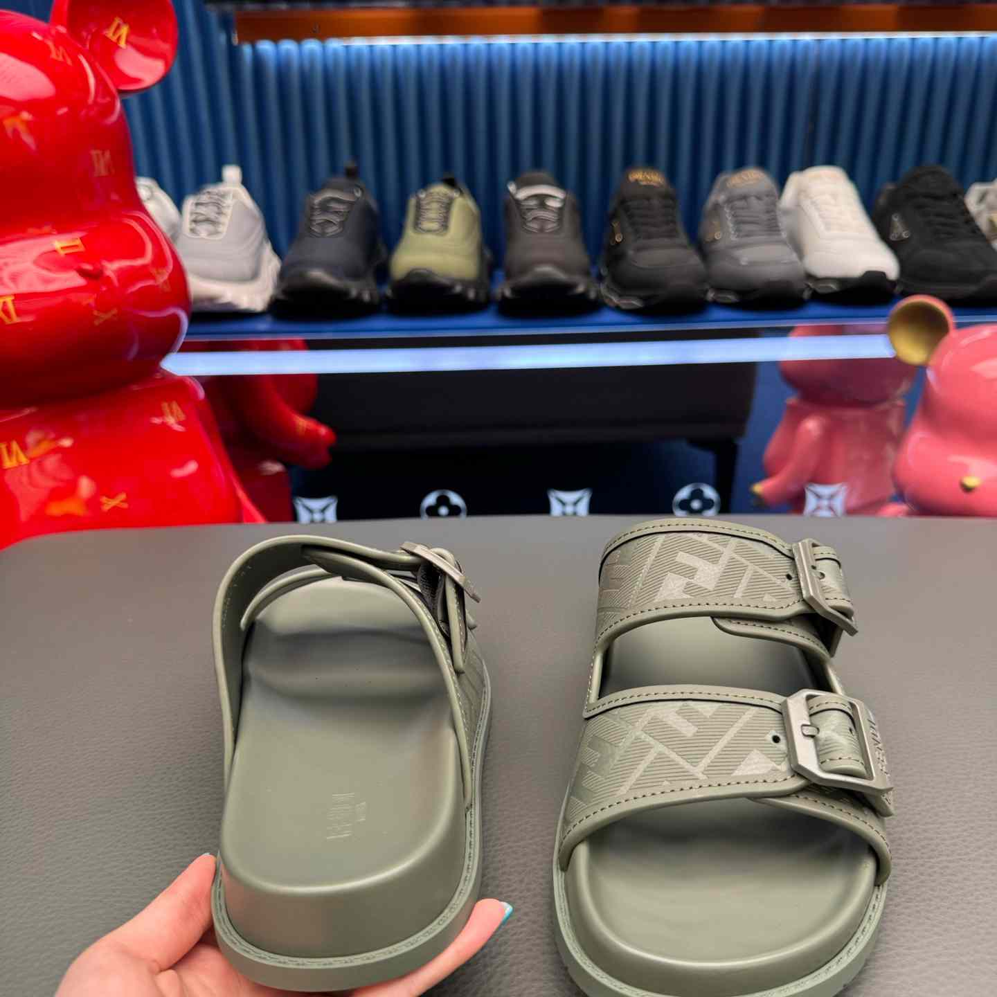 Fendi Feel Logo Sandals - DesignerGu