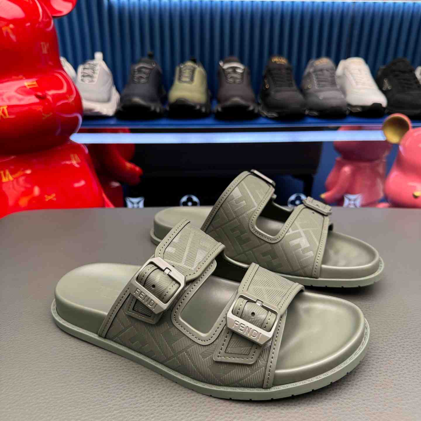 Fendi Feel Logo Sandals - DesignerGu