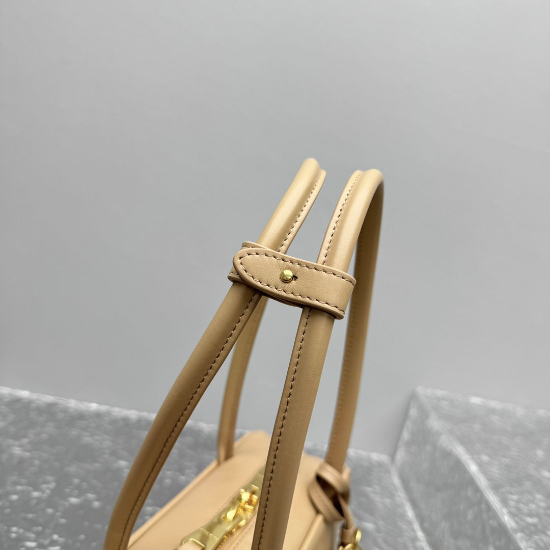 Miu Miu Beau Leather Bag - DesignerGu