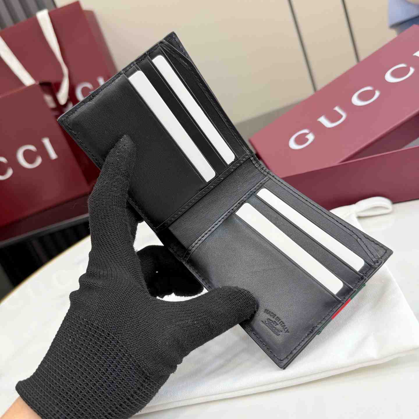 Gucci Web Trademark Bi-Fold Wallet - DesignerGu