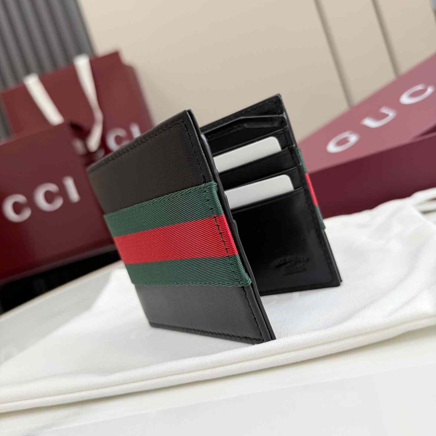 Gucci Web Trademark Bi-Fold Wallet - DesignerGu