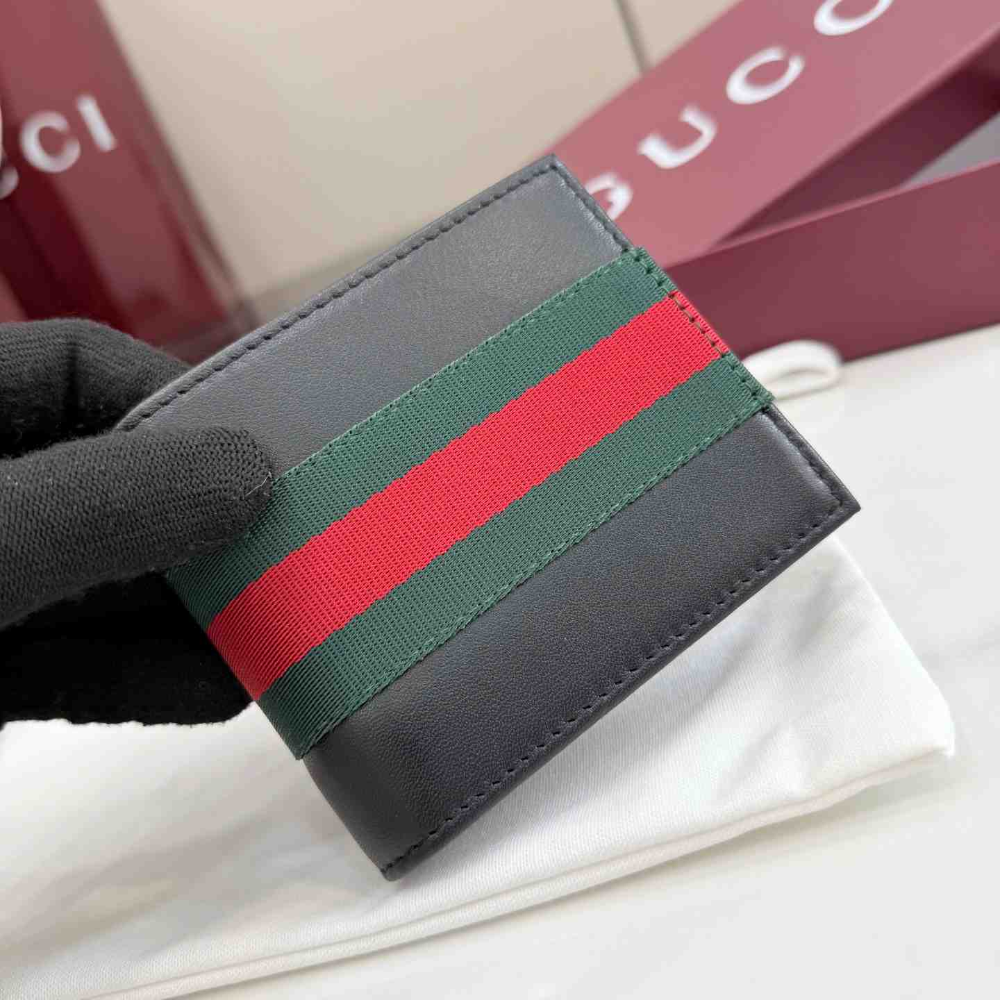 Gucci Web Trademark Bi-Fold Wallet - DesignerGu