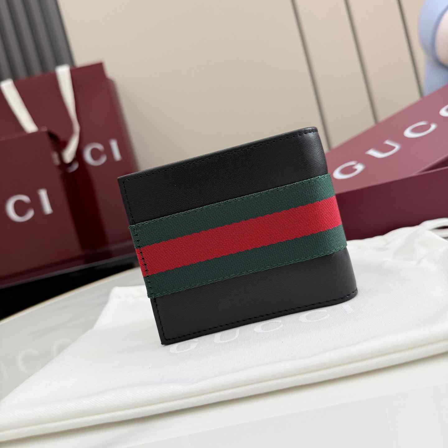 Gucci Web Trademark Bi-Fold Wallet - DesignerGu