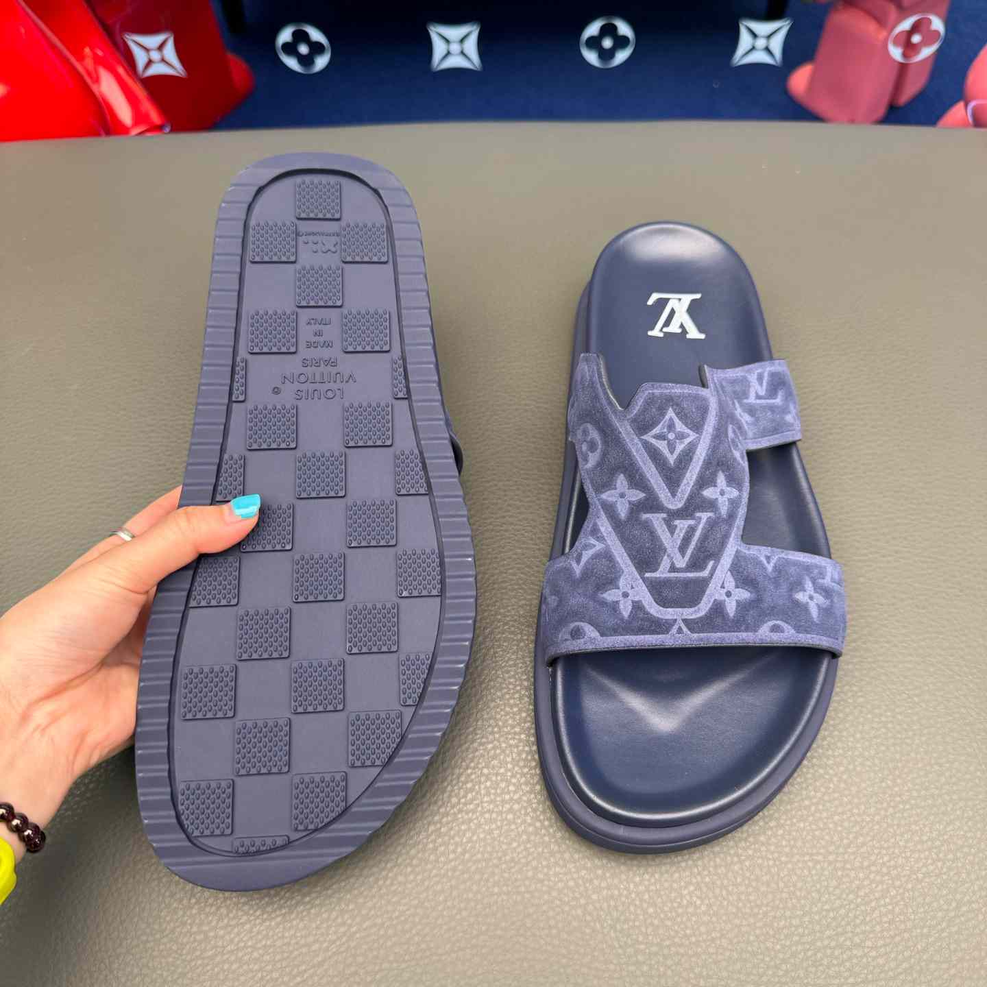 Louis Vuitton LV Oasis Mule    - DesignerGu