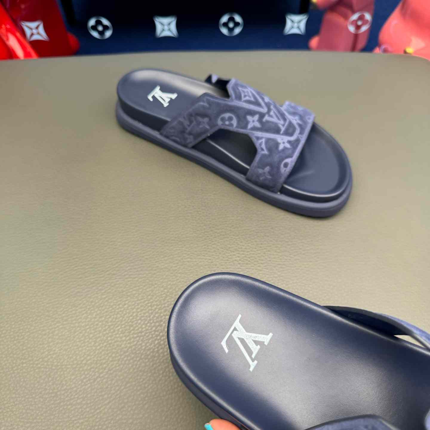Louis Vuitton LV Oasis Mule    - DesignerGu