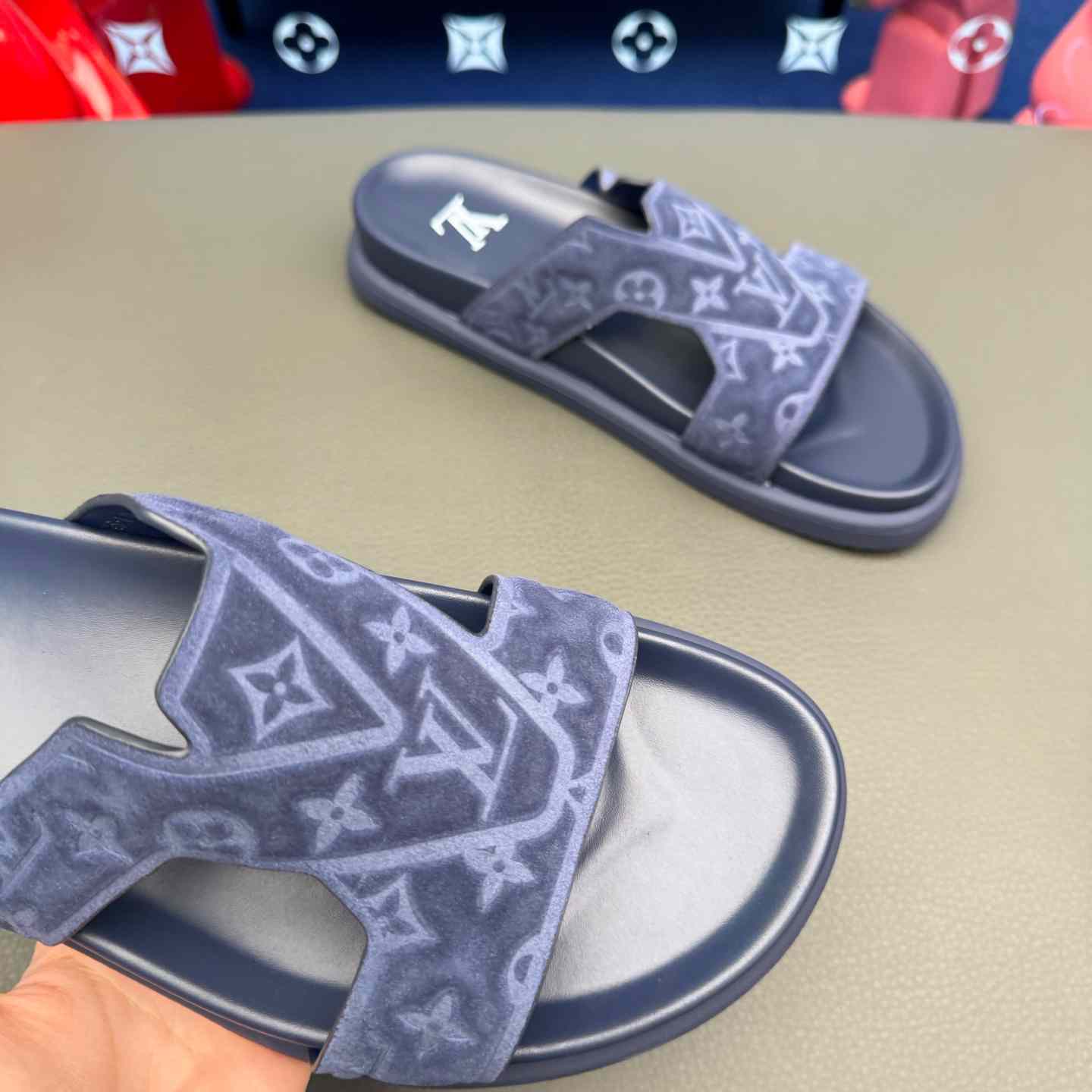 Louis Vuitton LV Oasis Mule    - DesignerGu