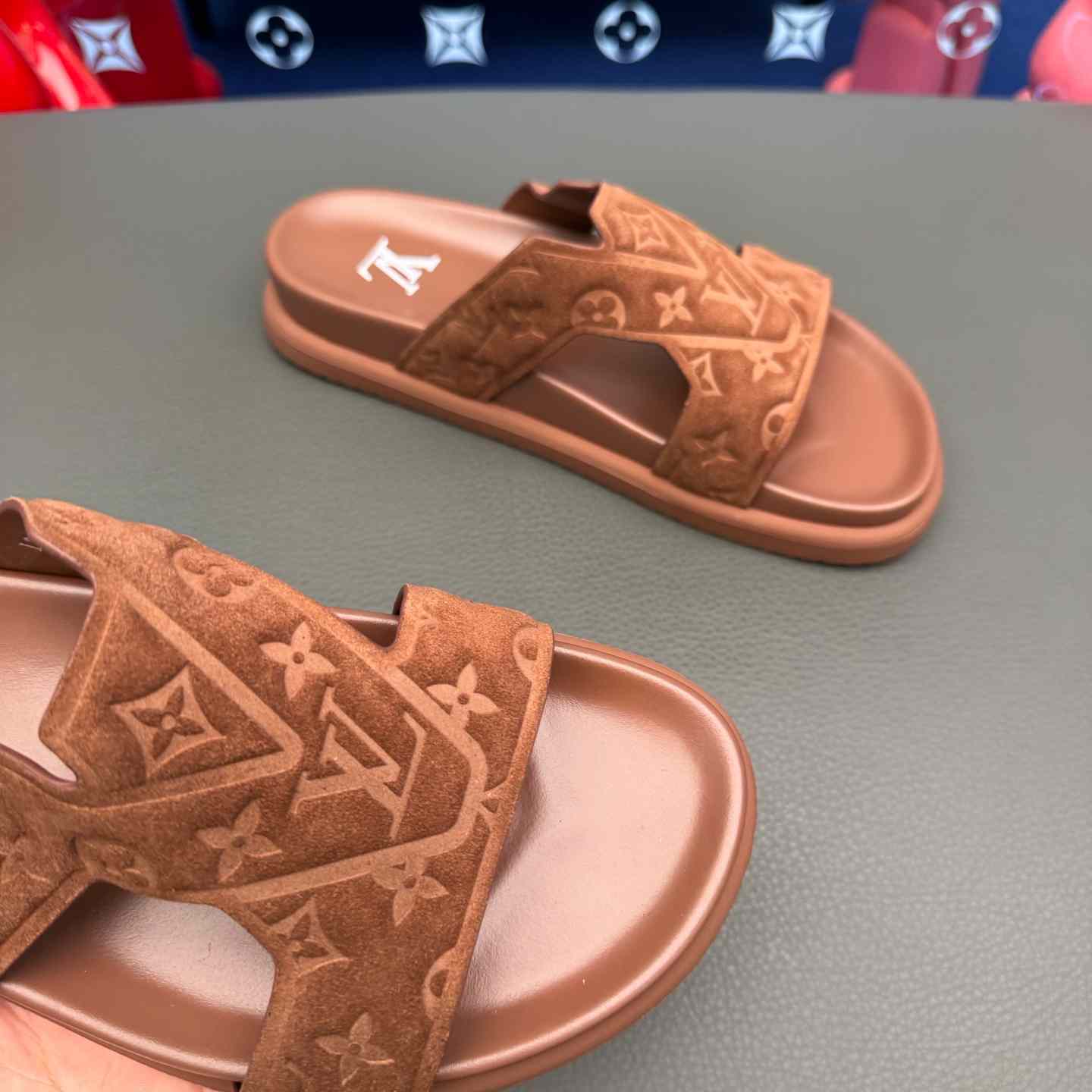 Louis Vuitton LV Oasis Mule    - DesignerGu