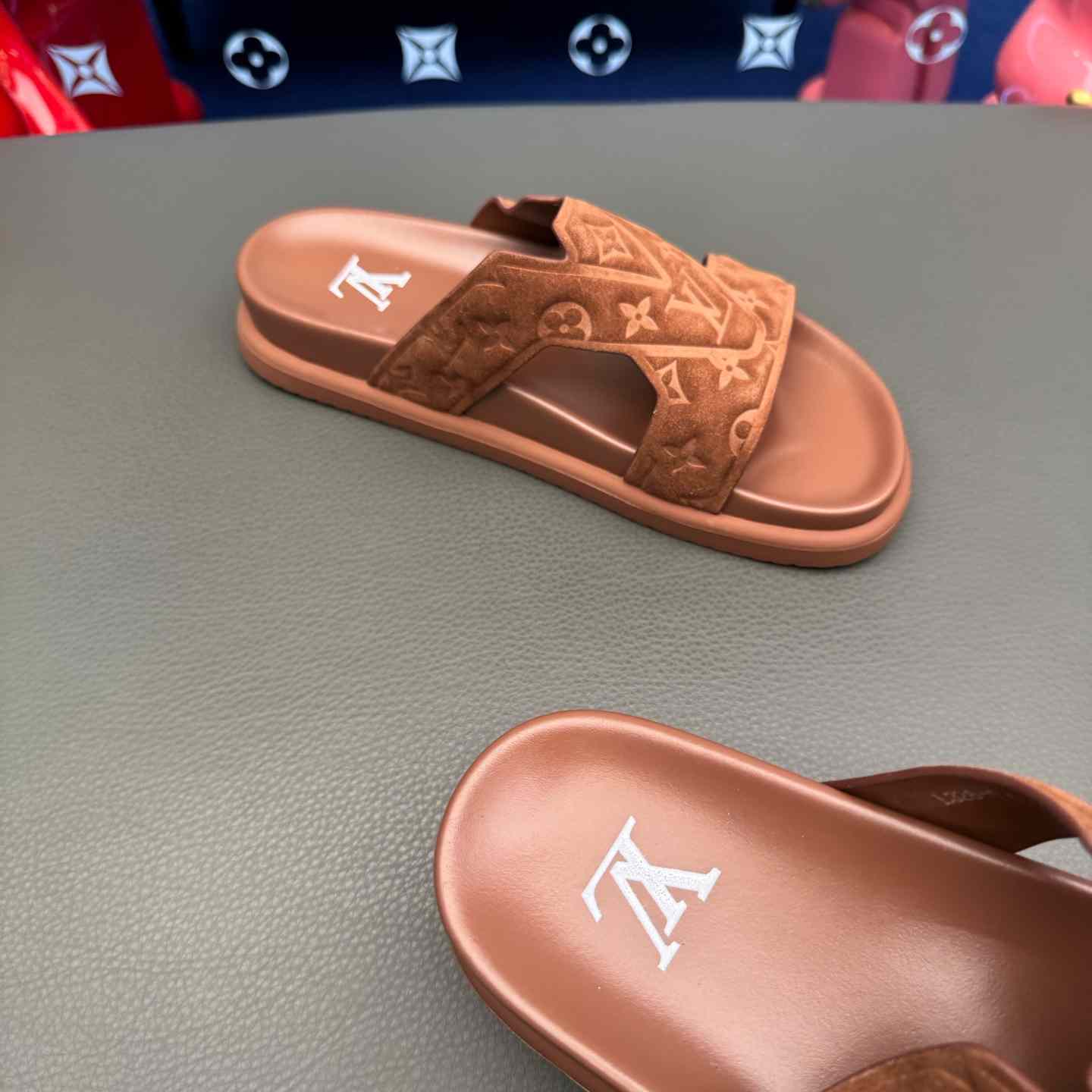 Louis Vuitton LV Oasis Mule    - DesignerGu