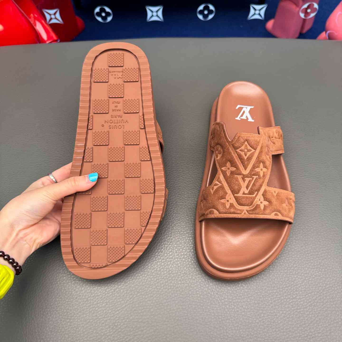 Louis Vuitton LV Oasis Mule    - DesignerGu