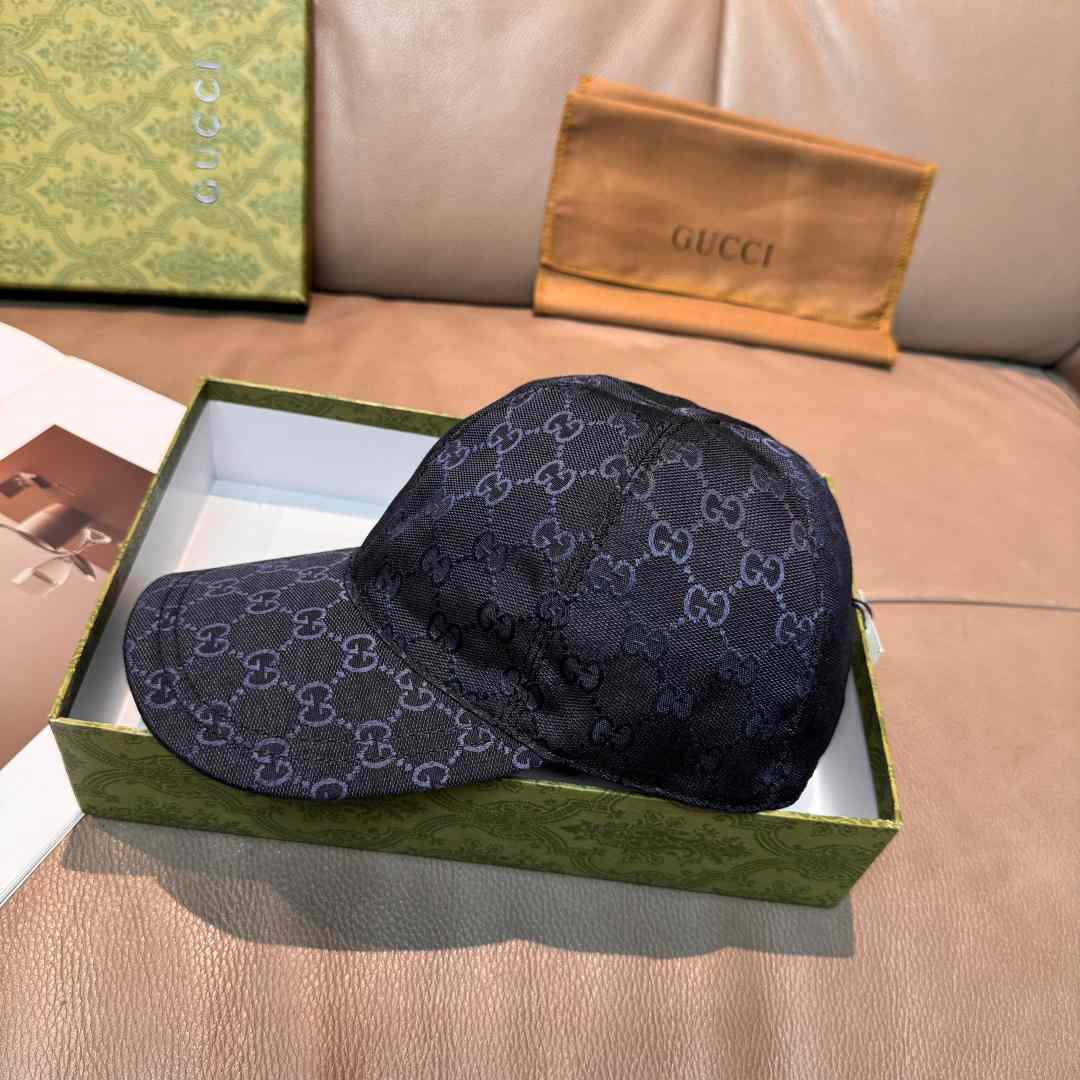 Gucci GG Canvas Baseball Hat - DesignerGu