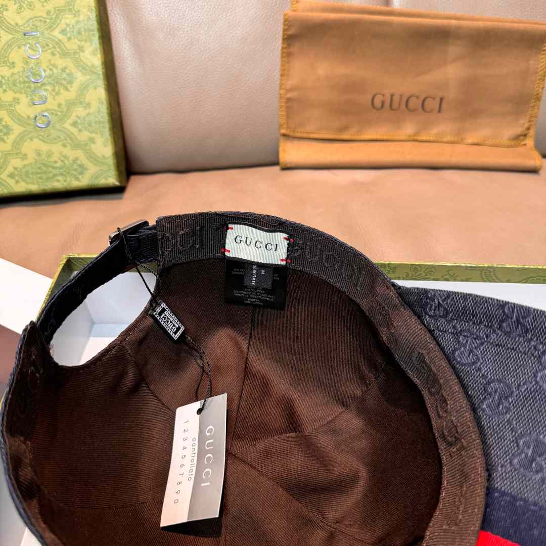 Gucci GG Canvas Baseball Hat - DesignerGu