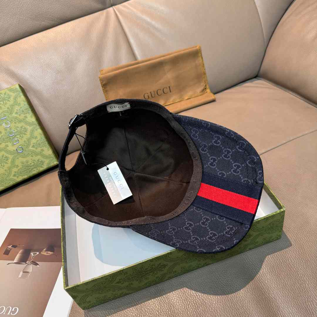 Gucci GG Canvas Baseball Hat - DesignerGu