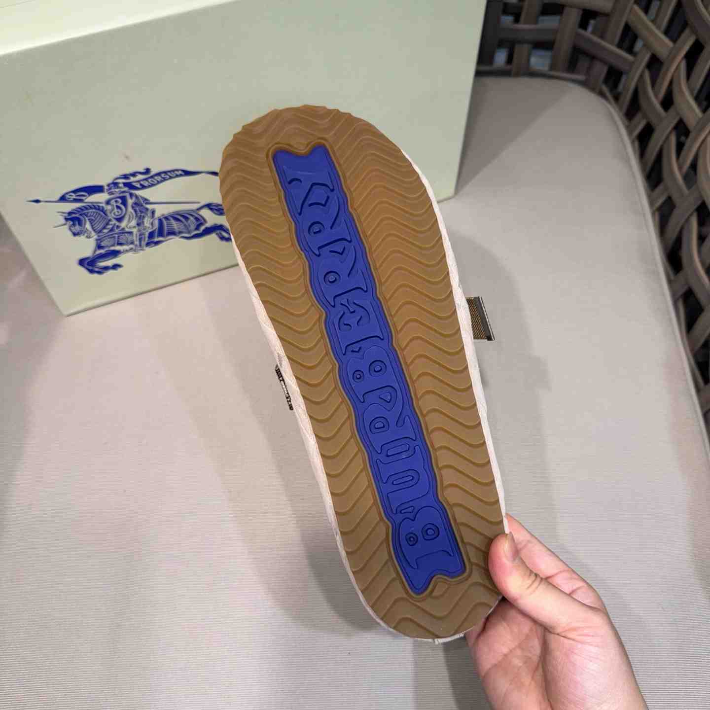 Burberry Suede Urchin Clogs - DesignerGu