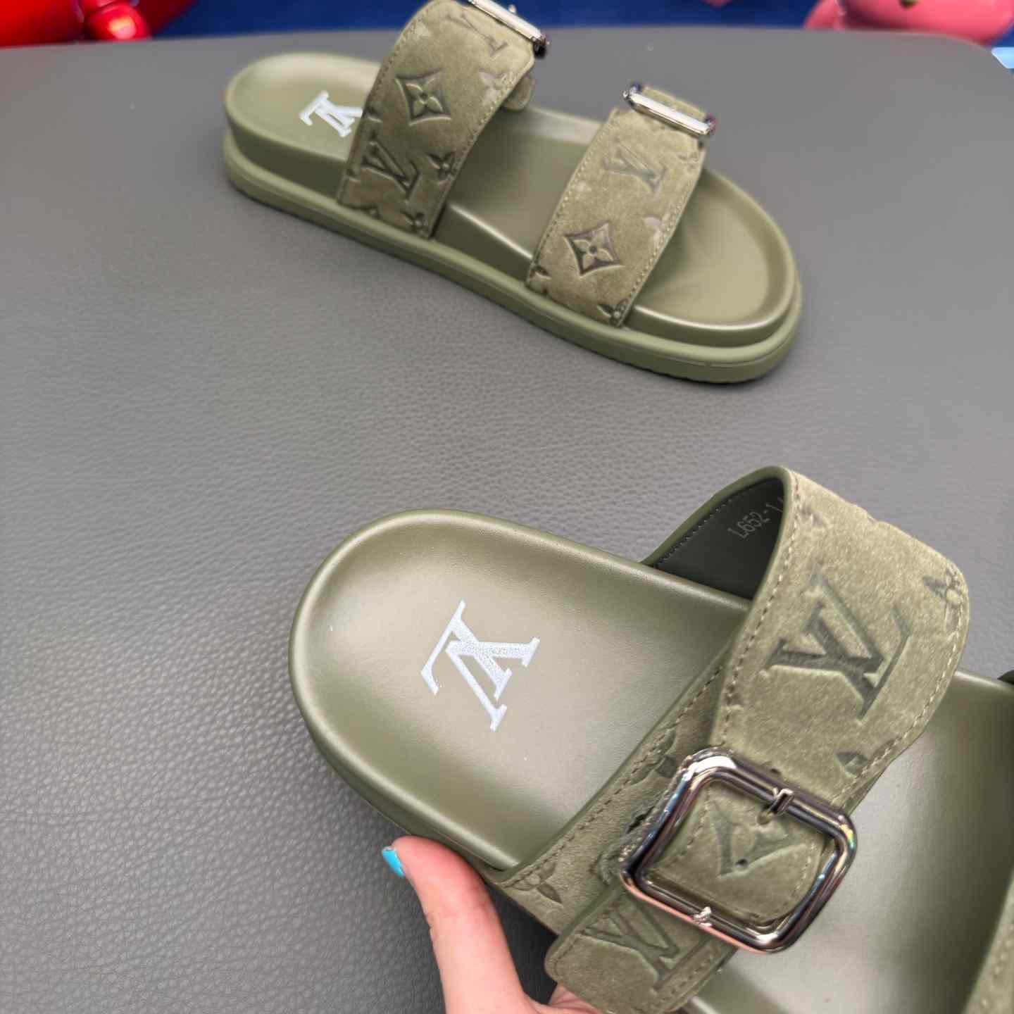 Louis Vuitton LV Venice Mule   - DesignerGu