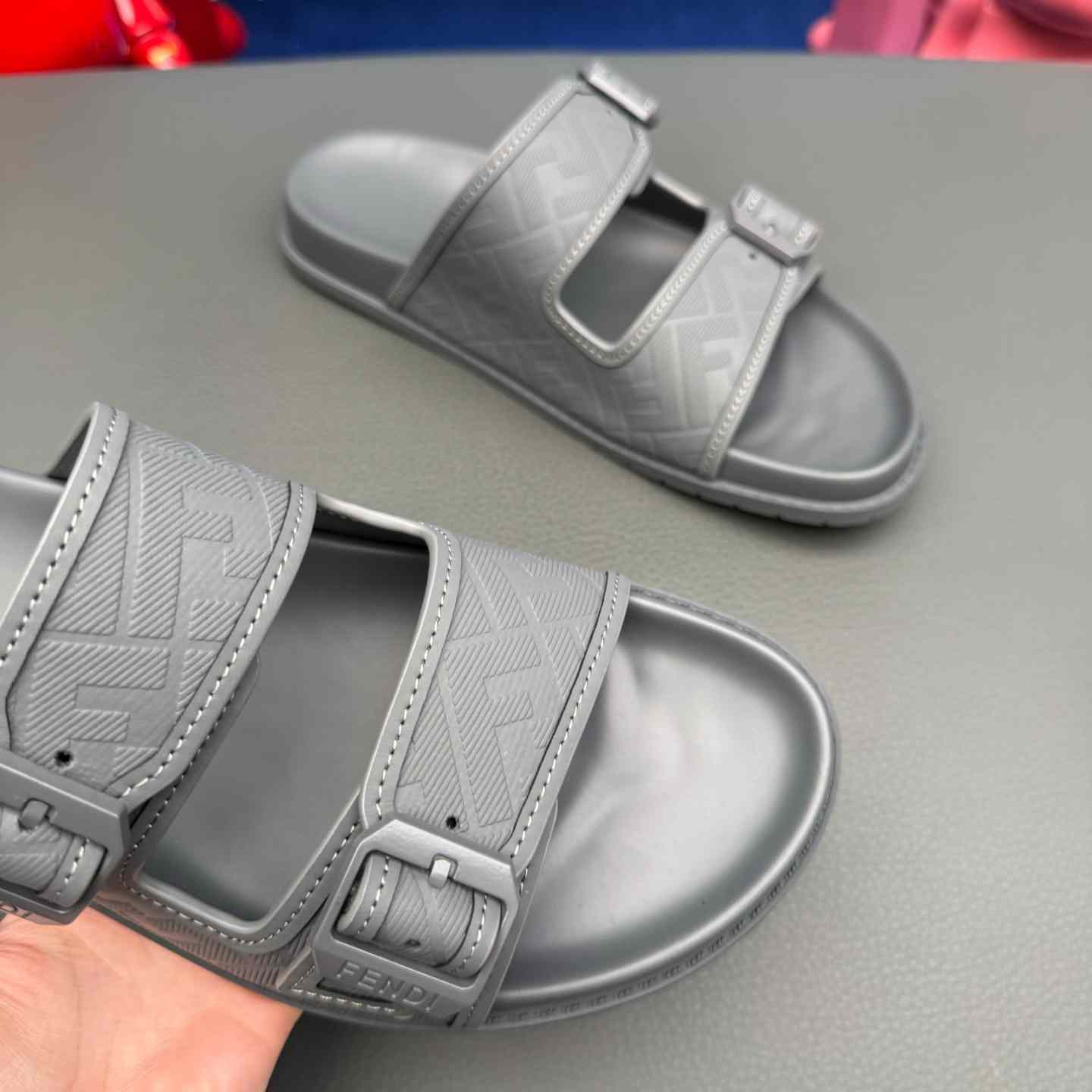 Fendi Feel Logo Sandals - DesignerGu