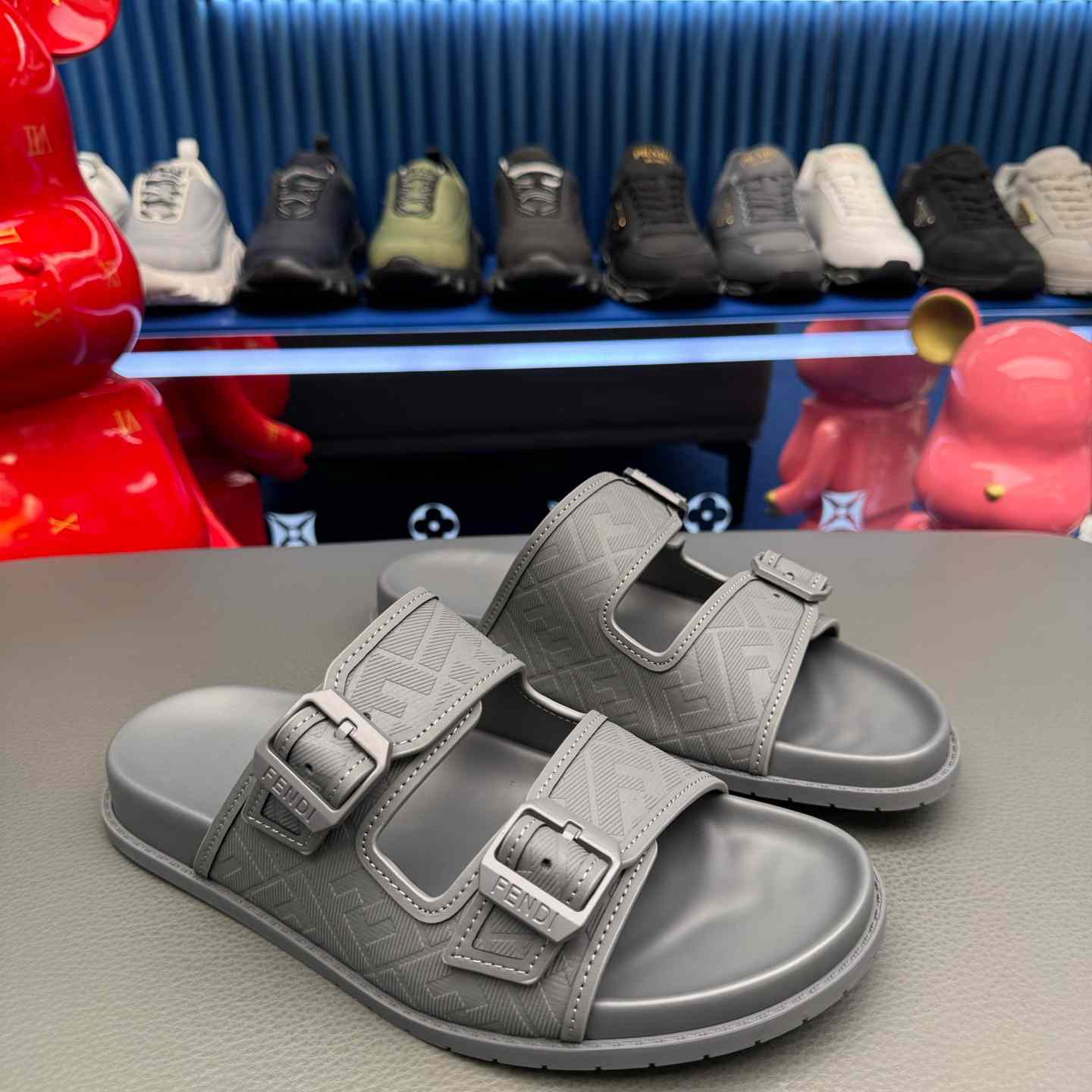 Fendi Feel Logo Sandals - DesignerGu