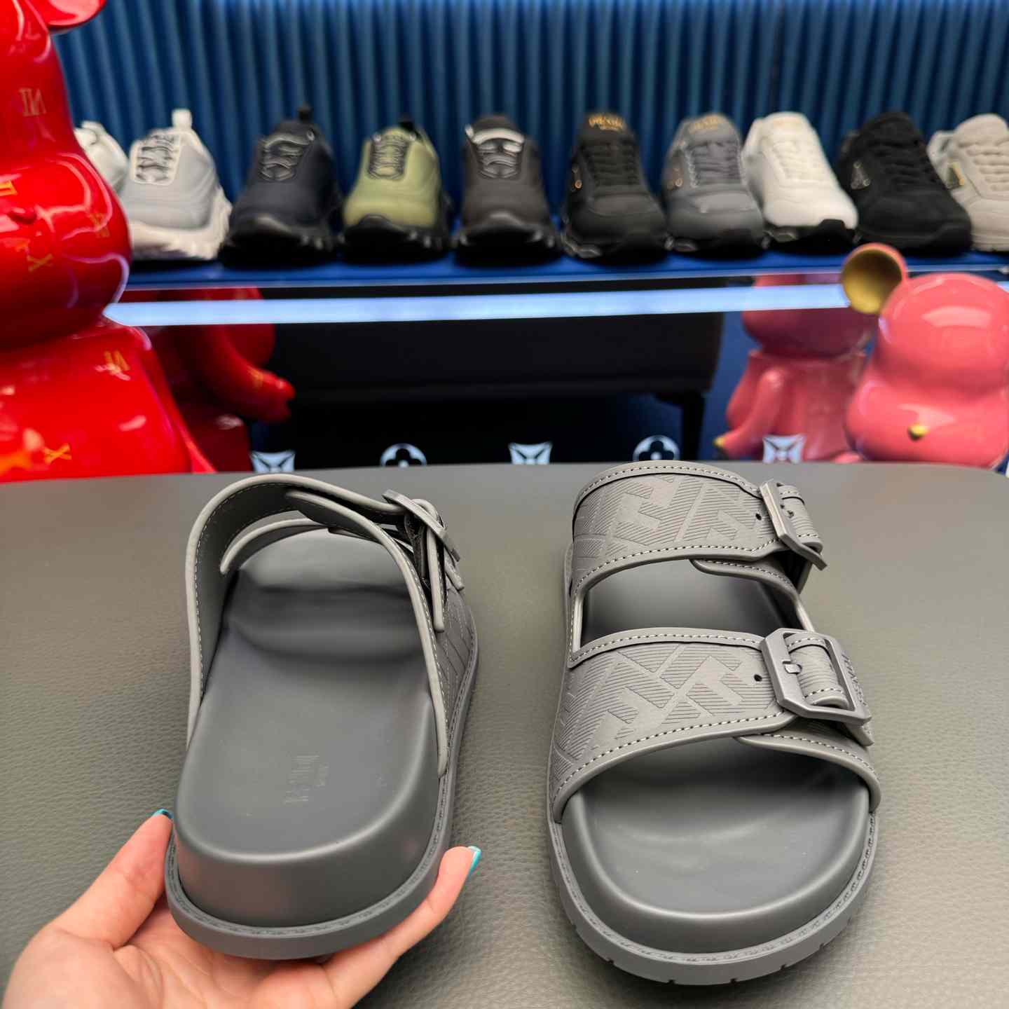 Fendi Feel Logo Sandals - DesignerGu
