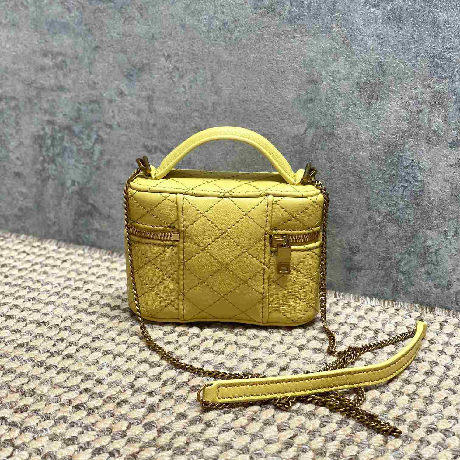 Saint Laurent GABY Micro Vanity Bag In Lambskin - DesignerGu