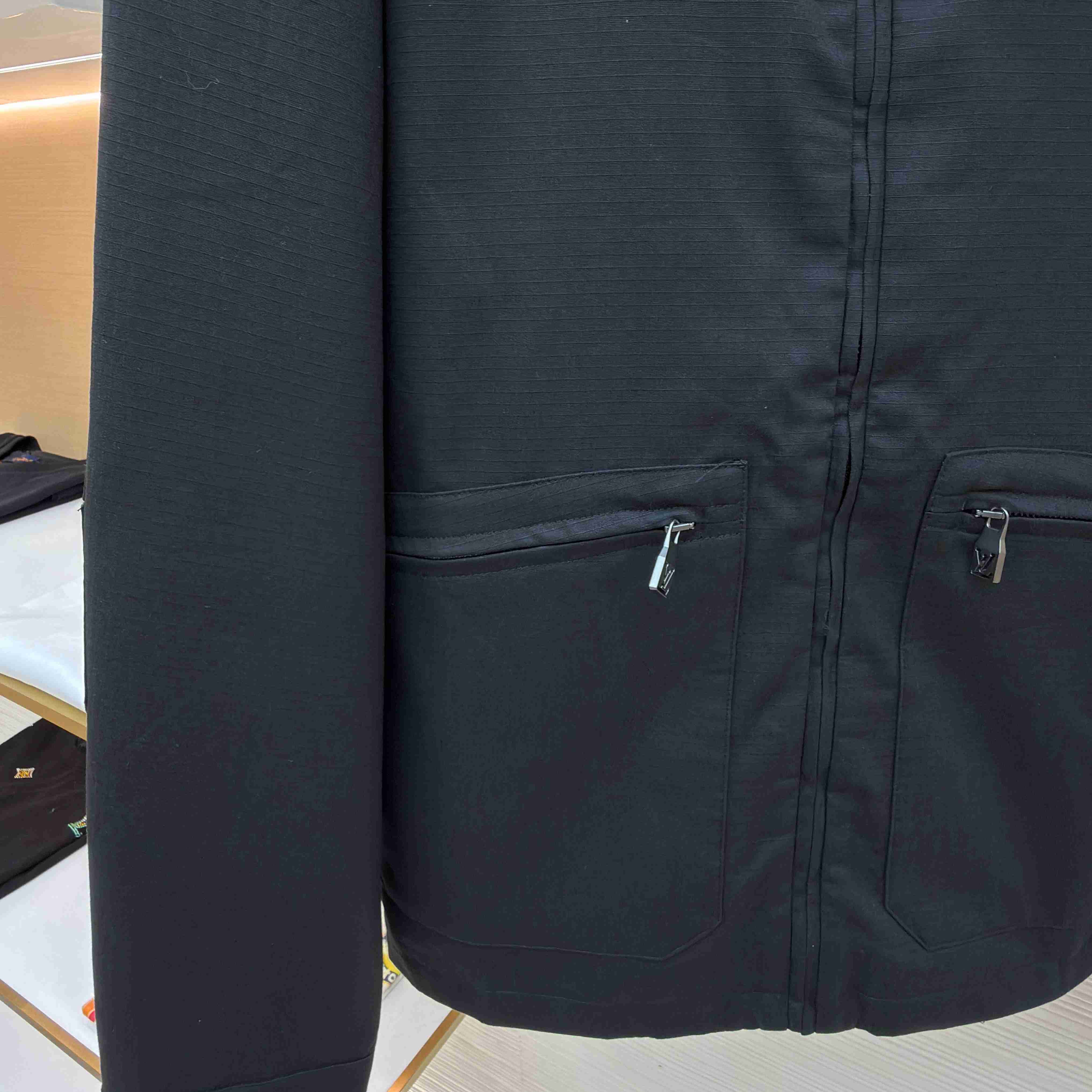 Louis Vuitton Cotton Ripstop Staff Jacket 1AJR64 - DesignerGu