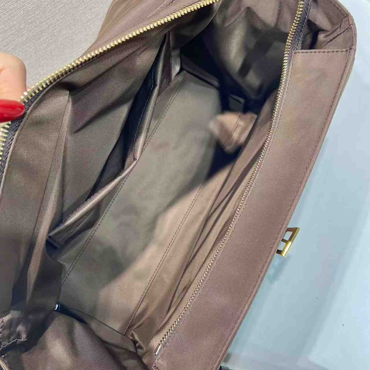 Prada Explore Medium Re-Nylon Shoulder Bag With Flap - DesignerGu