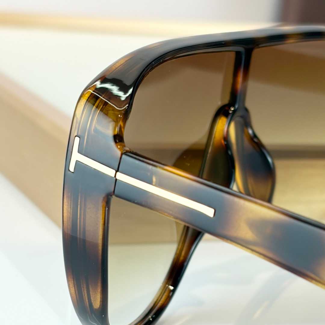 Tom Ford TF1182 Sunglasses - DesignerGu