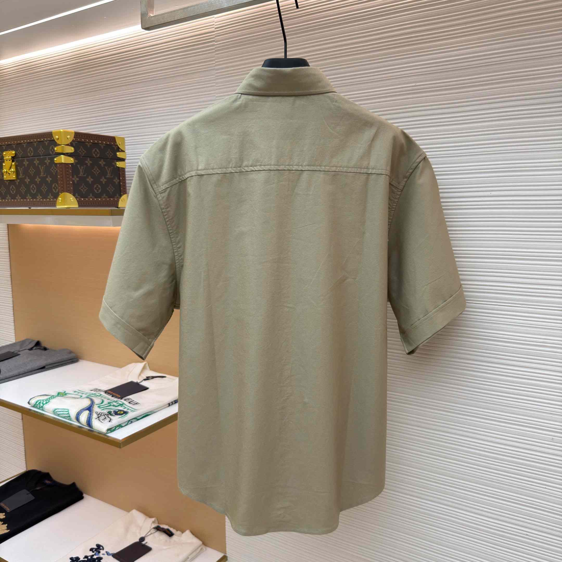 AMI Paris Ami Button-Down Short-Sleeve Shirt - DesignerGu